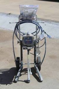 lot 24 image: MAGNUM X7 TRUE AIRLESS PAINT SPRAYER WITH ACCESSORIES  SEE PICS