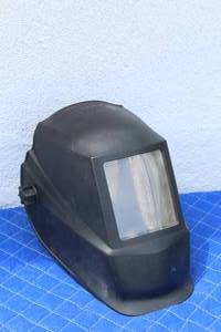 lot 36 image: LINCOLN ELECTRIC  WELDING HELMET