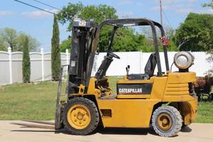 lot 104 image: CATEPILLAR V50E FORK LIFT WORKS SEE VIDEO ATTACHED (COLD START) FORKLIFT AVAILABLE FOR PICK UP&nbsp AFTER 430PM&nbsp