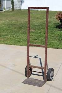 lot 50 image: HAND TRUCK DOLLY