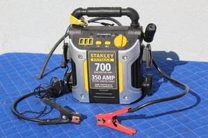 lot 63 image: STANLEY FATMAX JUMP STARTER WITH 120 PSI COMPRESSOR