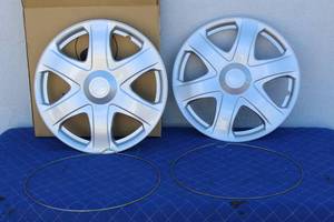 lot 113 image: 2 HUBCAPS 16 MODEL KT1019