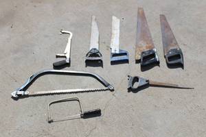 lot 149 image: 8 ASSORTED HAND SAWS