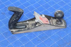 lot 197 image: STANLEY ENGLAND SB4 BENCH PLANE