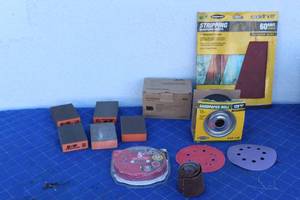 lot 217 image: LOT OF SANDING PAPER