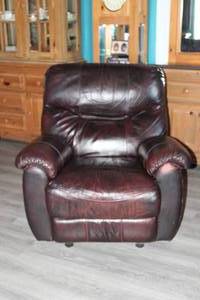 lot 248 image: LEATHER RECLINER