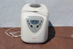 lot 259 image: SUNBEAM 5891 BREAD MAKER