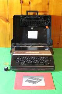 lot 20 image: VINTAGE BROTHER CORRECT-O-BALL XL-I TYPEWRITER WITH EXTRA TYPEWRITER PRINTING ELEMENT