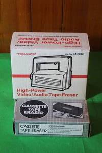 lot 49 image: TOTAL OF 2 VINTAGE AUDIO AUDIO CASSETTE TAPE ERASERS , ROBINS 24-004 & REALISTIC 44-233A