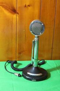 lot 2 image: VINTAGE ASTATIC CORPORATION D-104 LOLLIPOP RADIO MICROPHONE WITH  T-UP9 STAND