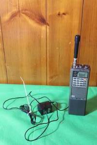 lot 77 image: VINTAGE KENWOOD 2MFM TRANSCEIVER ,TR-2500