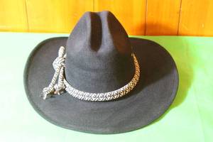 lot 91 image: VINTAGE SOMBREROS OSSANA BLACK WESTERN HAT ,SIZE 7