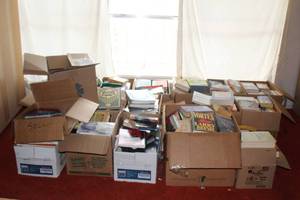 lot 94 image: GENEROUS AMOUNT OF ASSORTED BOOKS  SEE PICS