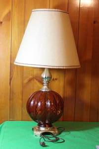 lot 96 image: VINTAGE MID CENTURY MODERN  AMBER  GLASS TABLE LAMP WITH SHADE,31H