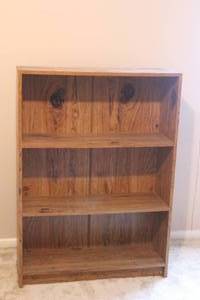 lot 122 image: 4-TIER WOOD BOOKCASE