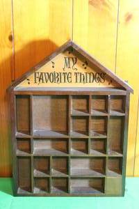 lot 149 image: VINTAGE  MY FAVORITE THINGS  WOODEN MUSICAL SHADOW BOX DISPLAY , 19H X14L