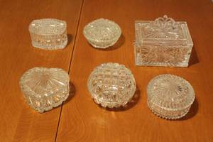lot 181 image: TOTAL OF 6 VINTAGE CRYSTAL  CLEAR GLASS ASSORTED TRINKETS  SEE PICS FOR SIZES