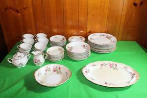 lot 199 image: VINTAGE 55PC UCAGCO CHINA DISHES
