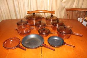lot 205 image: 18PCS OF VISION COOKWARE