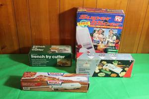 lot 210 image: 2 SLICERS, FRENCH FRY CUTTER AND ELETRCI KNIFE