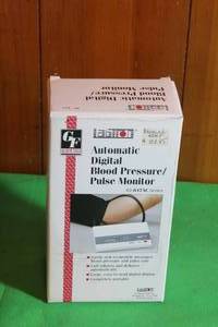 lot 215 image: GRAHAM-FIELD AUTO DIGITAL BLOOD PRESSUREPULSE MONITOR 02-847AC SERIES