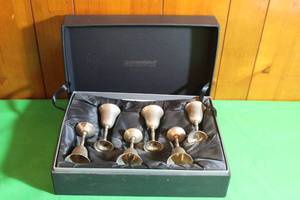 lot 223 image: 6 INTERNATIONAL SILVER COMPANY IN ORIGINAL BOX
