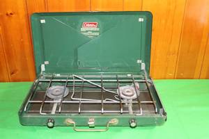 lot 252 image: COLEMAN PROPANE CAMPSTER 5400 A 700