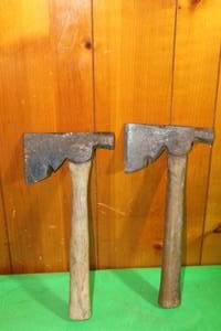 lot 260 image: 2 VINTAGE HATCHETS