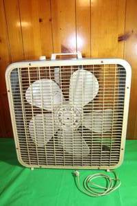 lot 273 image: VINTAGE KMART BOX FAN