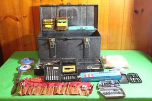 lot 279 image: TUFF-BOX TOOLBOX WITH CONTENTS SEE PICS