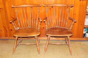 lot 198 image: 2 VINTAGE SPINDLE DINING CAPTIN CHAIRS