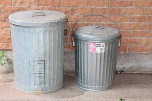 lot 305 image: 2 GALVANIZED LIDDED GARBAGE PAILS