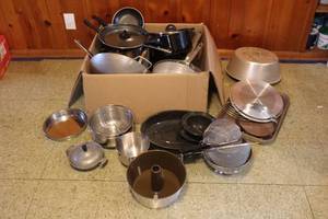 lot 312 image: GENEROUS AMOUNT OF POTS AND PANS