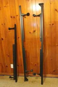 lot 324 image: ADJUSTABLE BED RAILS FULLQUEEN ON CASTERS