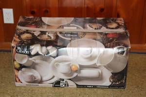lot 349 image: GIBSON STONEWARE 58 PIECE DISH SET UNUSED IN ORIGINAL OPEN BOX