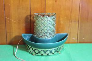 lot 356 image: VINTAGE 1950S MCM SIERRA COLUMBIA TV LAMP POTTERY PLANTER