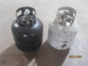 lot 28 image: TOTAL OF 2 PROPANE&nbsp TANKS&nbsp