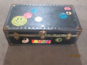 lot 38 image: HOUSTON TRUNK FACTORY CHEST&nbsp (LOCKED )