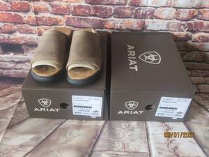lot 51 image: ARIAT BRIDGEPORT SANDALS BROWN BOMBER NEW IN BOX SIZE 7&nbsp 2 PAIR