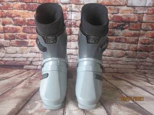 lot 69 image: SET OF SALMON SKI BOOTS SX91 330-35