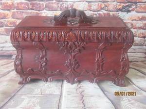 lot 70 image: THREE COMPARTMENT WOODEN HAND CARVED KEEPSAKE HANDLE STORAGE&nbsp BOX&nbsp