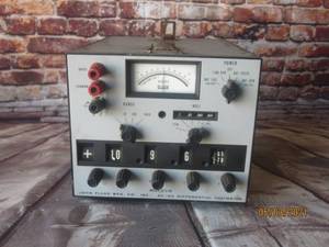 lot 74 image: JOHN FLUKE CO. ACDC DIFFERENTIAL VOLTMETER MODEL 873AB