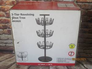 lot 80 image: 3 TEIR REVOLVING SHOE TREE ADJUSTABLE CAROUSEL NEW IN BOX&nbsp