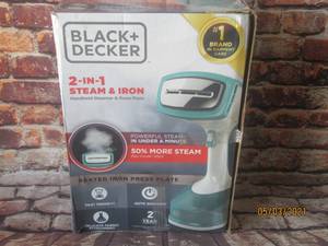 lot 81 image: BLACK AND DECKER 2 IN 1 STEAM IRON HGS312