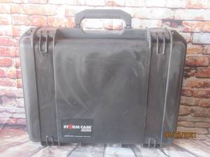 lot 82 image: PELICAN STORMCASE HARDING CASES IM2400