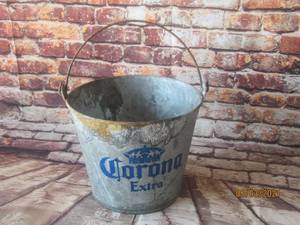 lot 93 image: VINTAGE CORONA&nbsp METAL WARE GALANIZED&nbsp PAIL