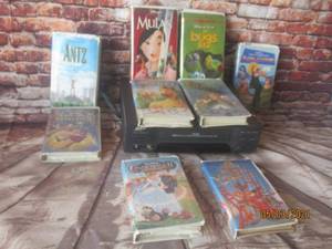 lot 103 image: ZENITH 4 HEAD HI SPEED REWIND VR4135 WITH 9 KID MOVIES&nbsp