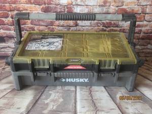 lot 112 image: HUSKY 22 PROFESSIONAL ORGANIZER WITH PRO CONNECT CONTENTS NUT RETAINER CLIP AND SCREWS&nbsp