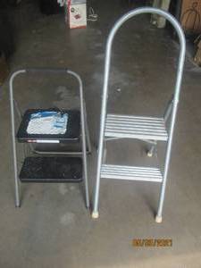 lot 115 image: TOTAL OF 2 FOLDING STEP STOOLS&nbsp