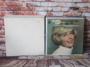 lot 128 image: TOTAL OF 20&nbsp VINTAGE&nbsp ASSORTED GENRE VINYL RECORDS&nbsp